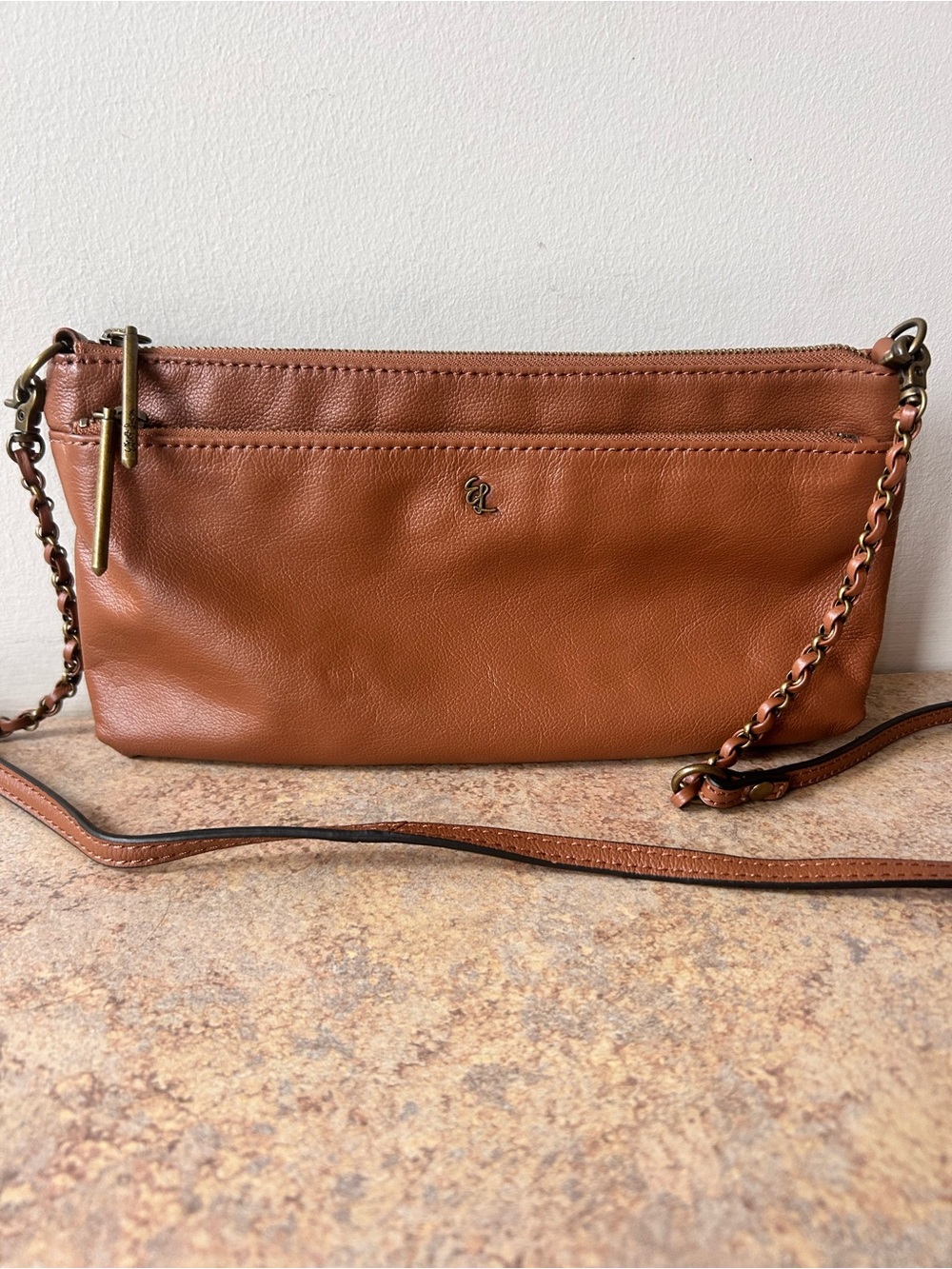 Elliott Lucca Like New Brown Leather Crossbody Purse